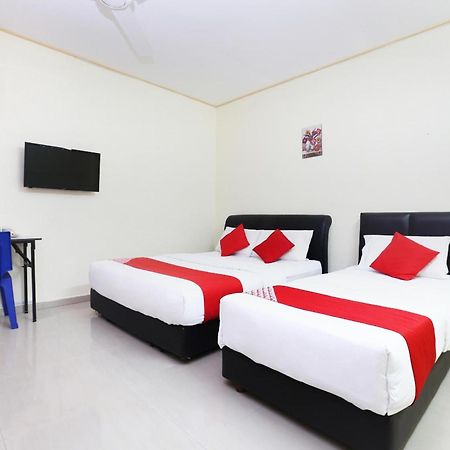 Super Oyo 89640 Hotel Pelangi Marang Esterno foto