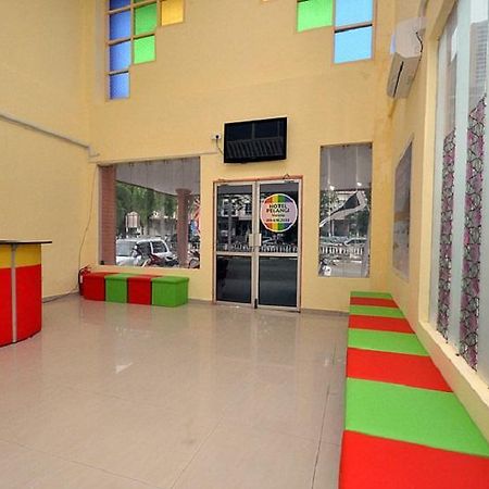 Super Oyo 89640 Hotel Pelangi Marang Esterno foto