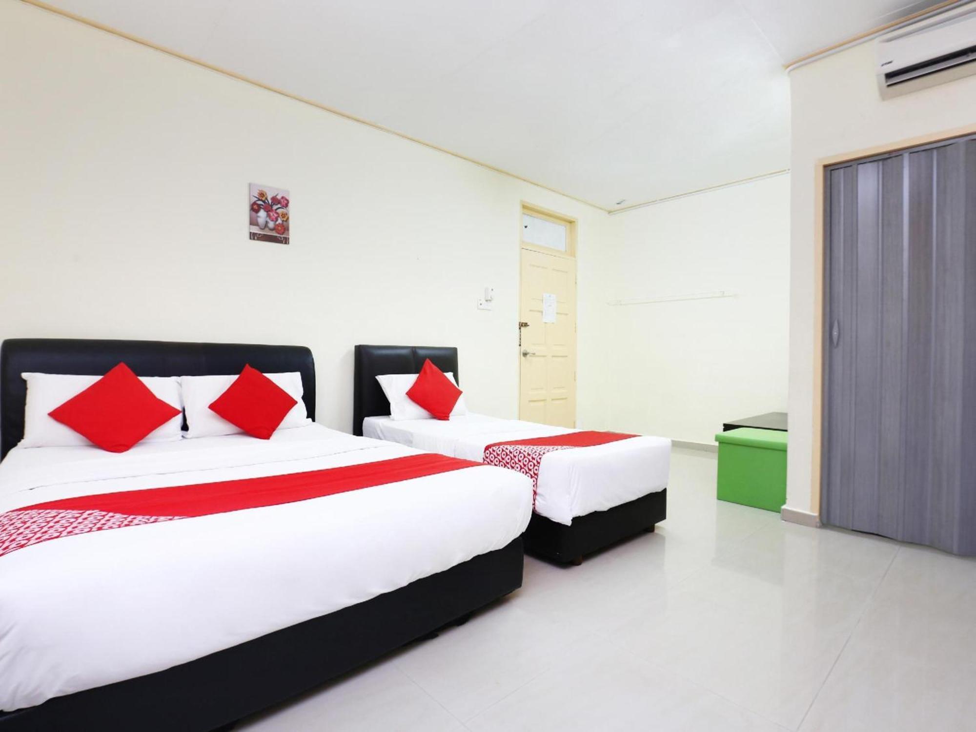 Super Oyo 89640 Hotel Pelangi Marang Esterno foto