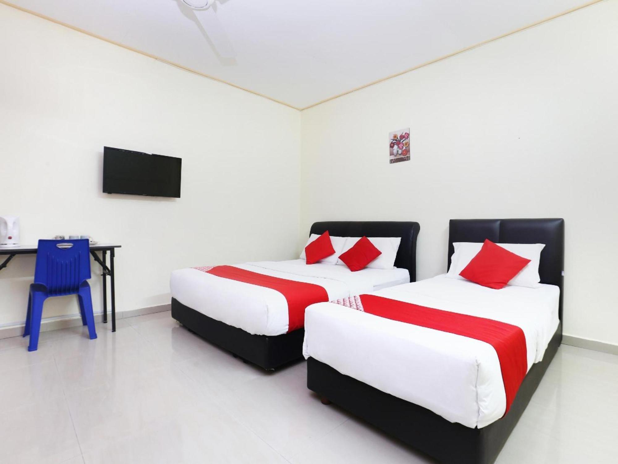 Super Oyo 89640 Hotel Pelangi Marang Esterno foto