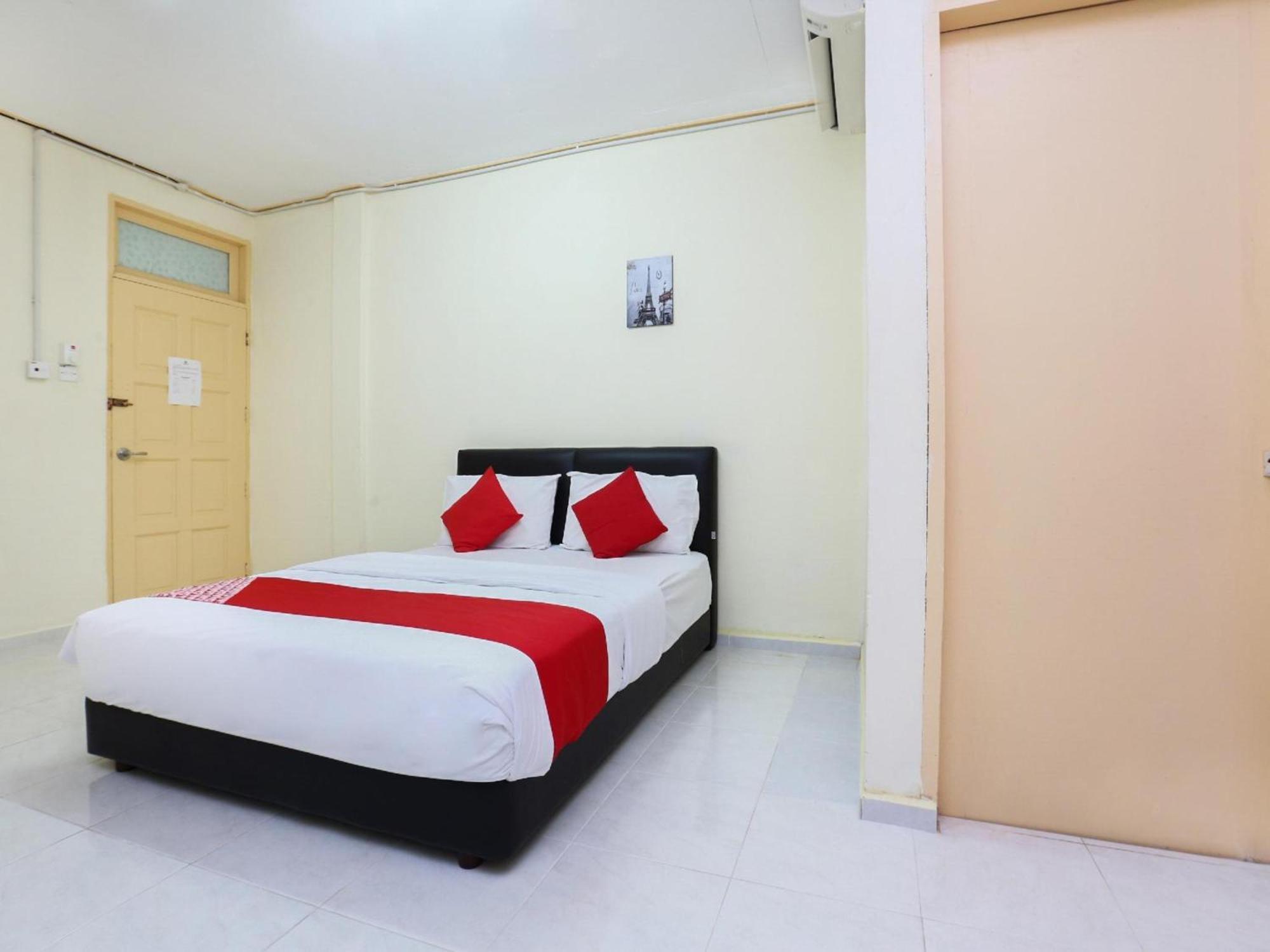 Super Oyo 89640 Hotel Pelangi Marang Esterno foto