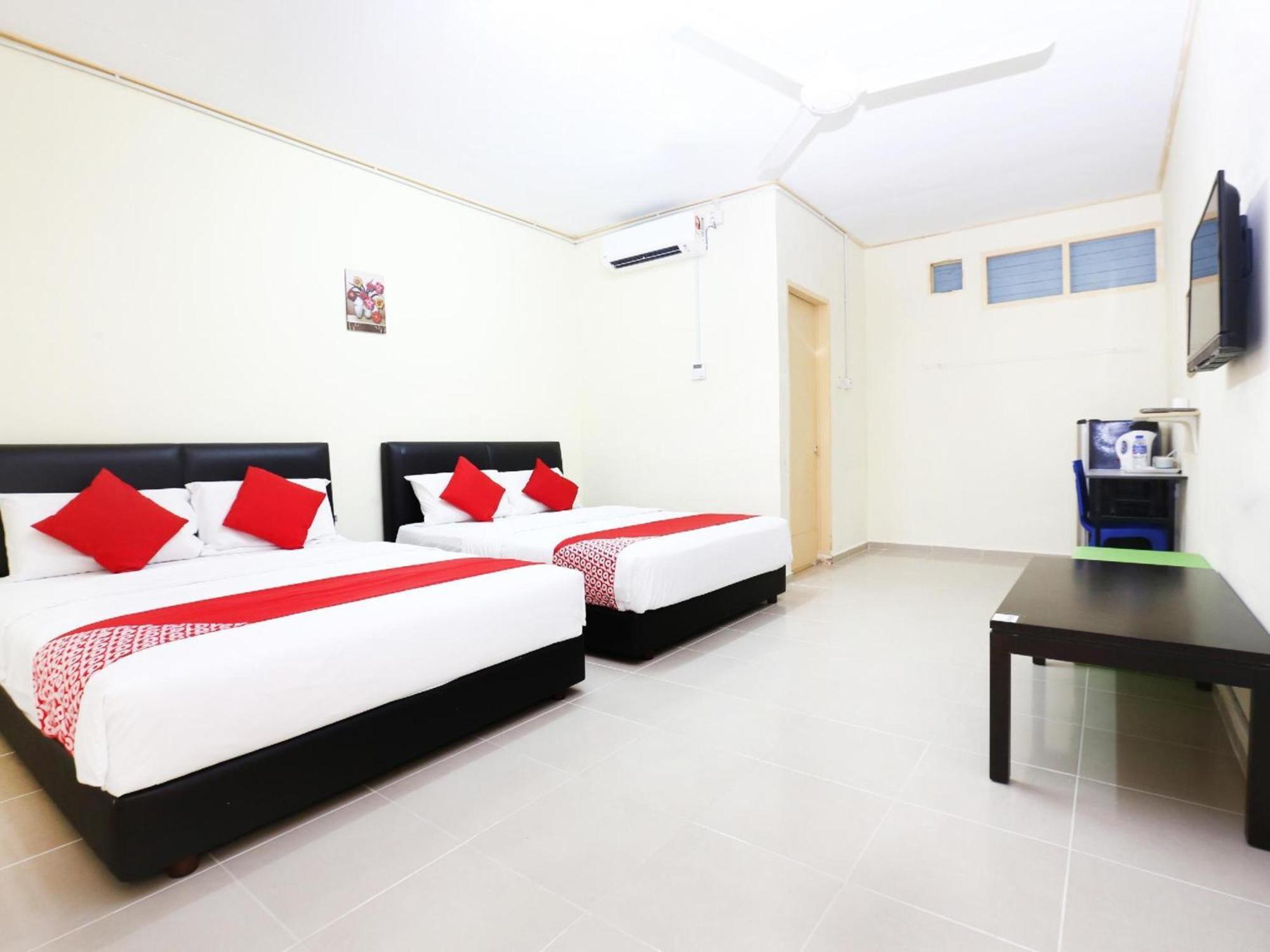 Super Oyo 89640 Hotel Pelangi Marang Esterno foto