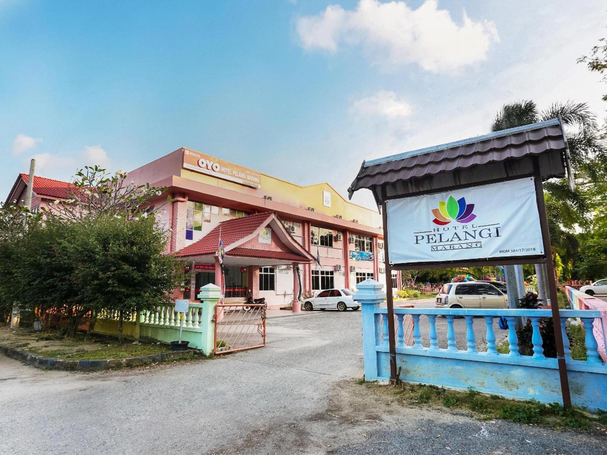 Super Oyo 89640 Hotel Pelangi Marang Esterno foto