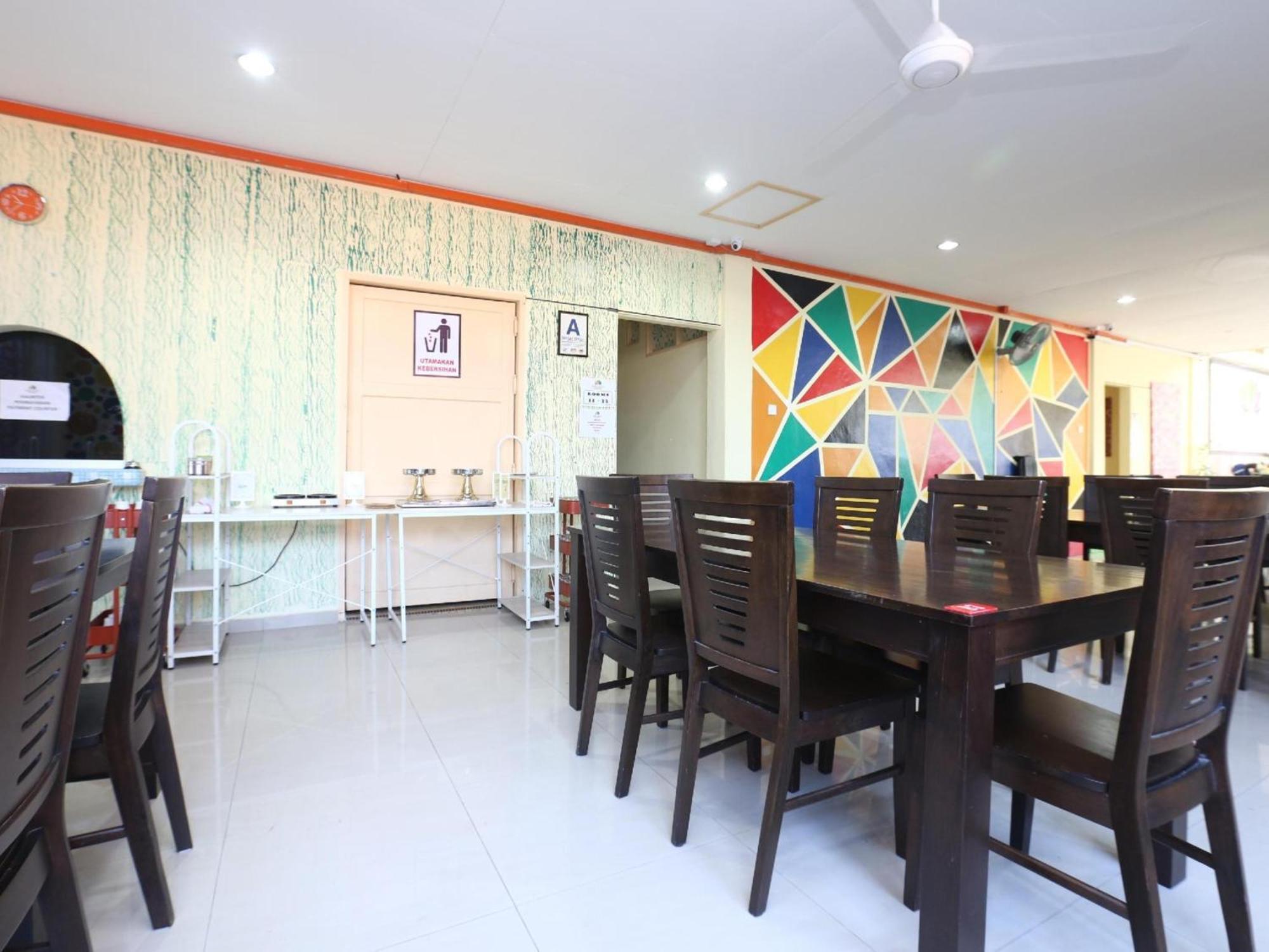 Super Oyo 89640 Hotel Pelangi Marang Esterno foto