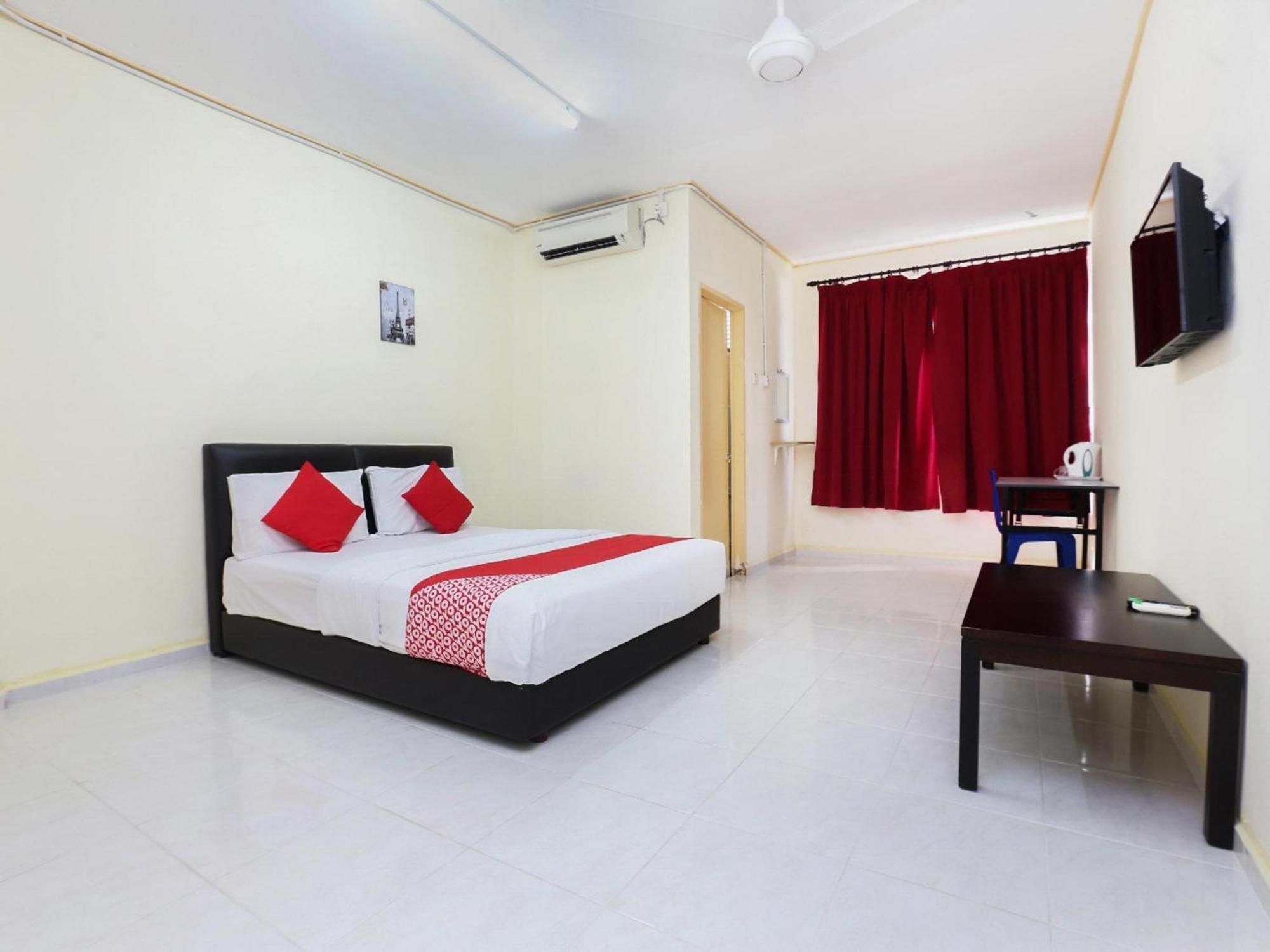 Super Oyo 89640 Hotel Pelangi Marang Esterno foto