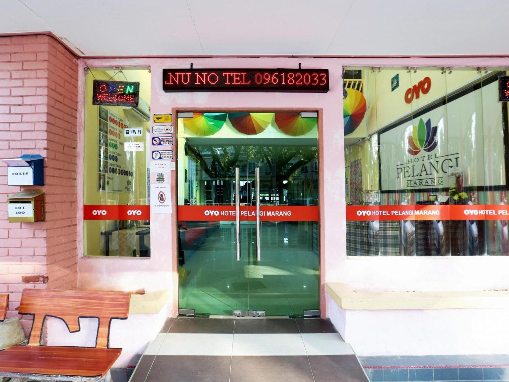 Super Oyo 89640 Hotel Pelangi Marang Esterno foto