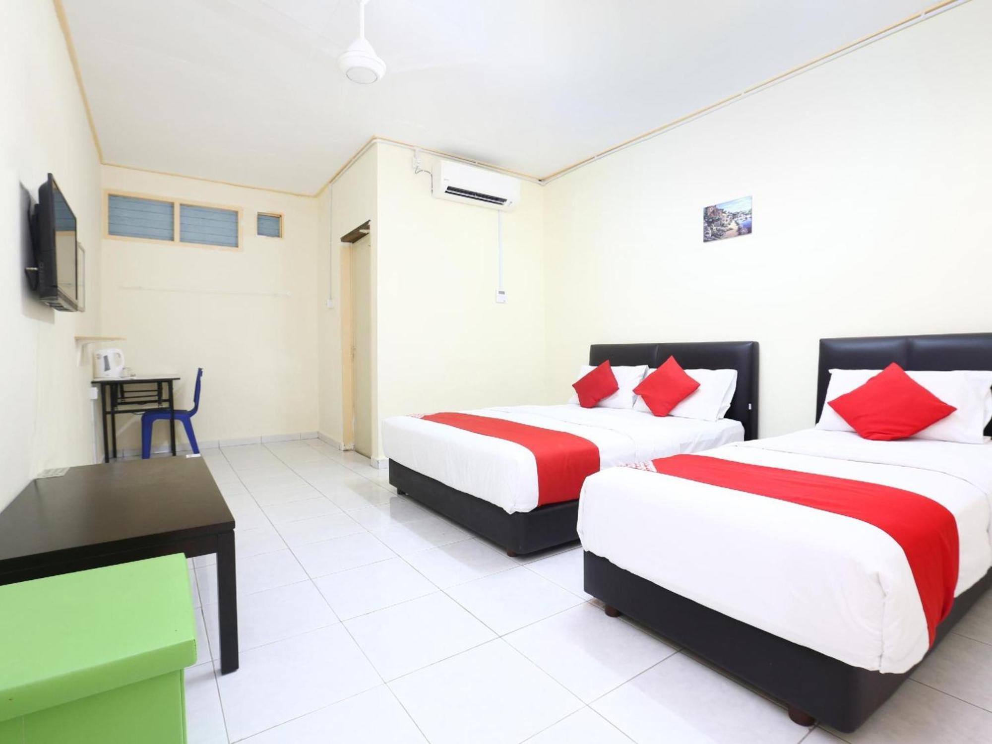 Super Oyo 89640 Hotel Pelangi Marang Esterno foto