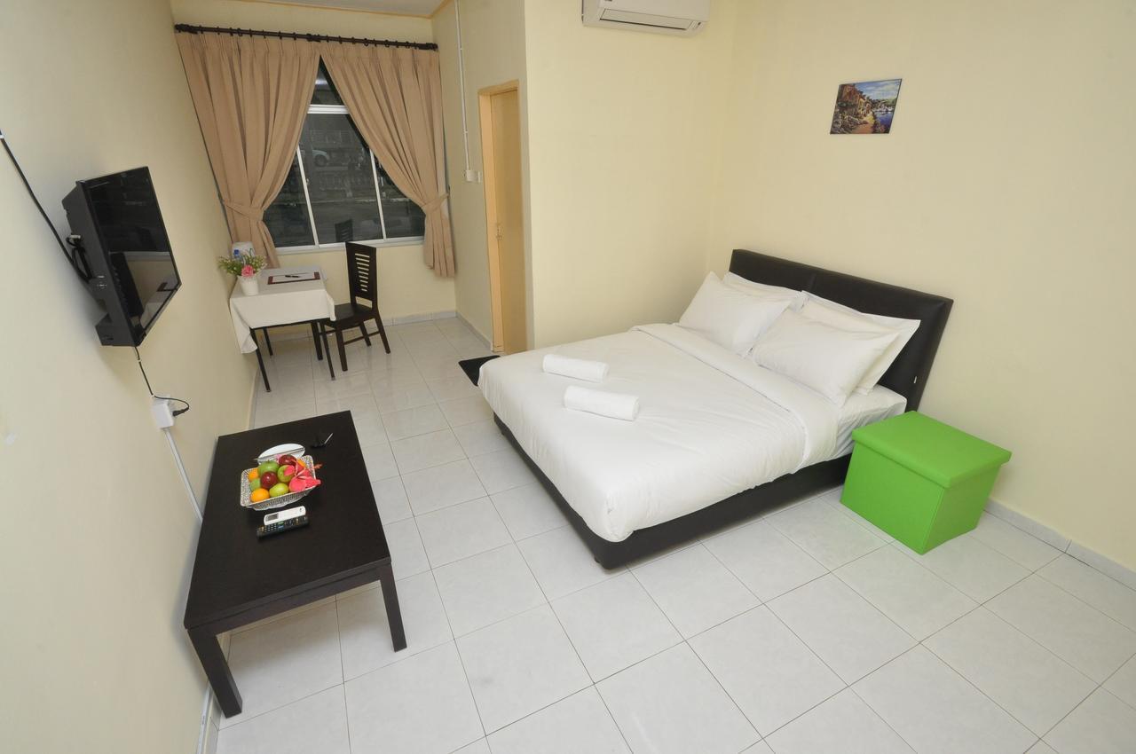 Super Oyo 89640 Hotel Pelangi Marang Esterno foto