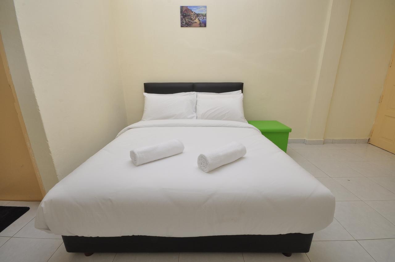 Super Oyo 89640 Hotel Pelangi Marang Esterno foto