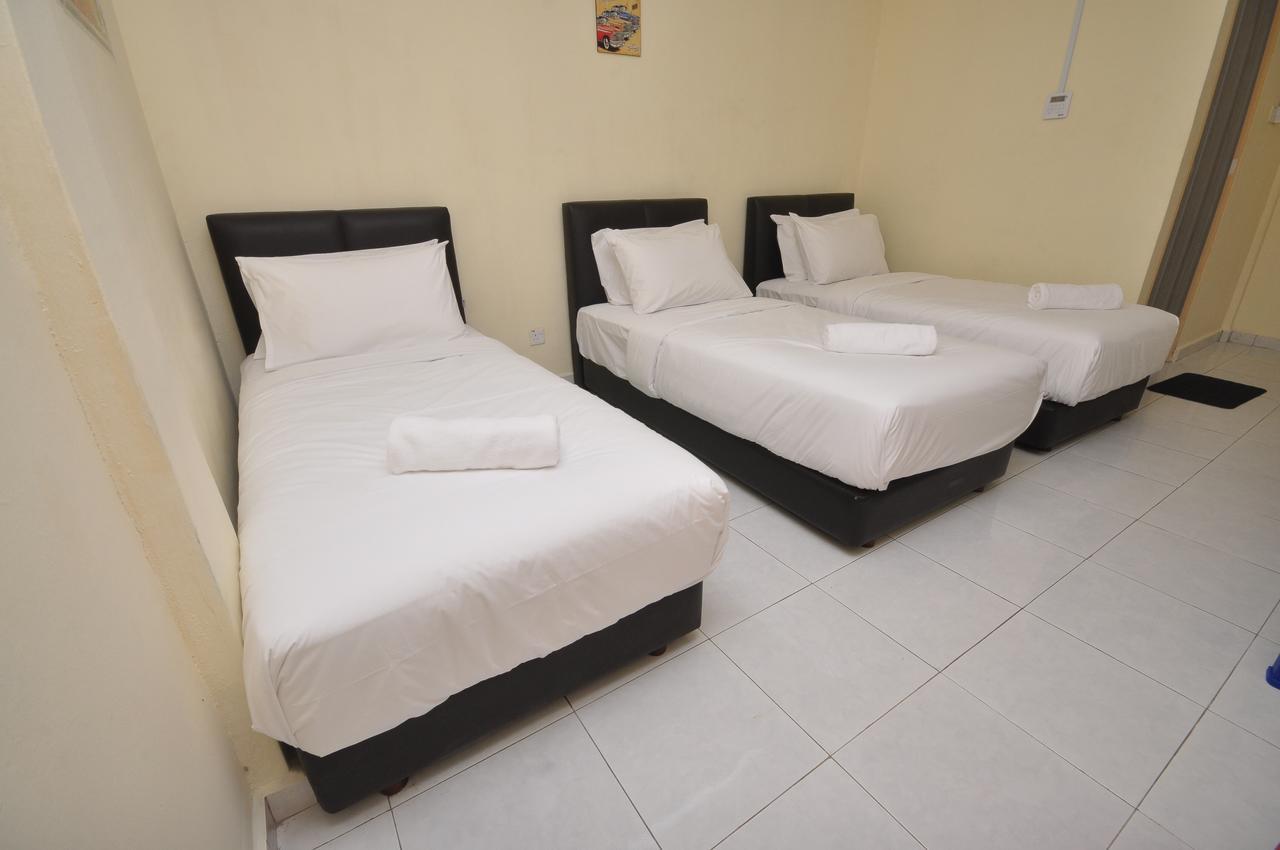 Super Oyo 89640 Hotel Pelangi Marang Esterno foto